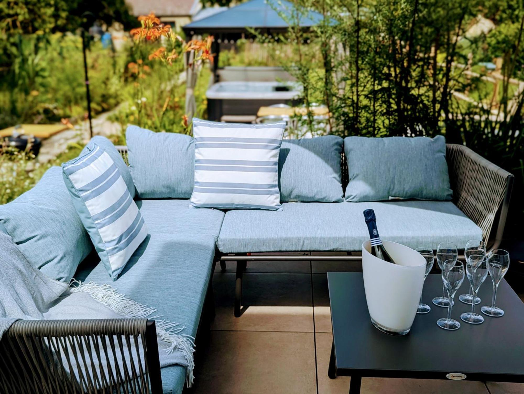 Le Cemarose: Spa, Jardin, Terrasse Et Jolie Vue Au Coeur D'Epernay Ngoại thất bức ảnh
